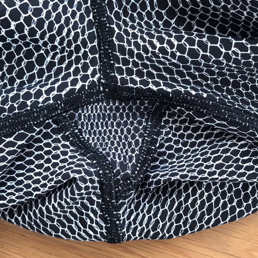 Lululemon high rise leggings size 6 - Picture 6 of 6